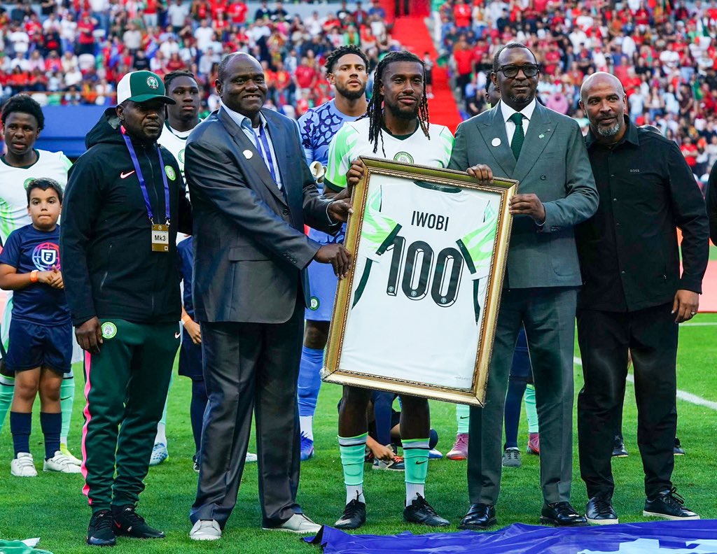 Iwobi hits 100 caps as Super Eagles fall narrowly to Portugal 1 Iwobi hits 100 caps as Super Eagles fall narrowly to Portugal