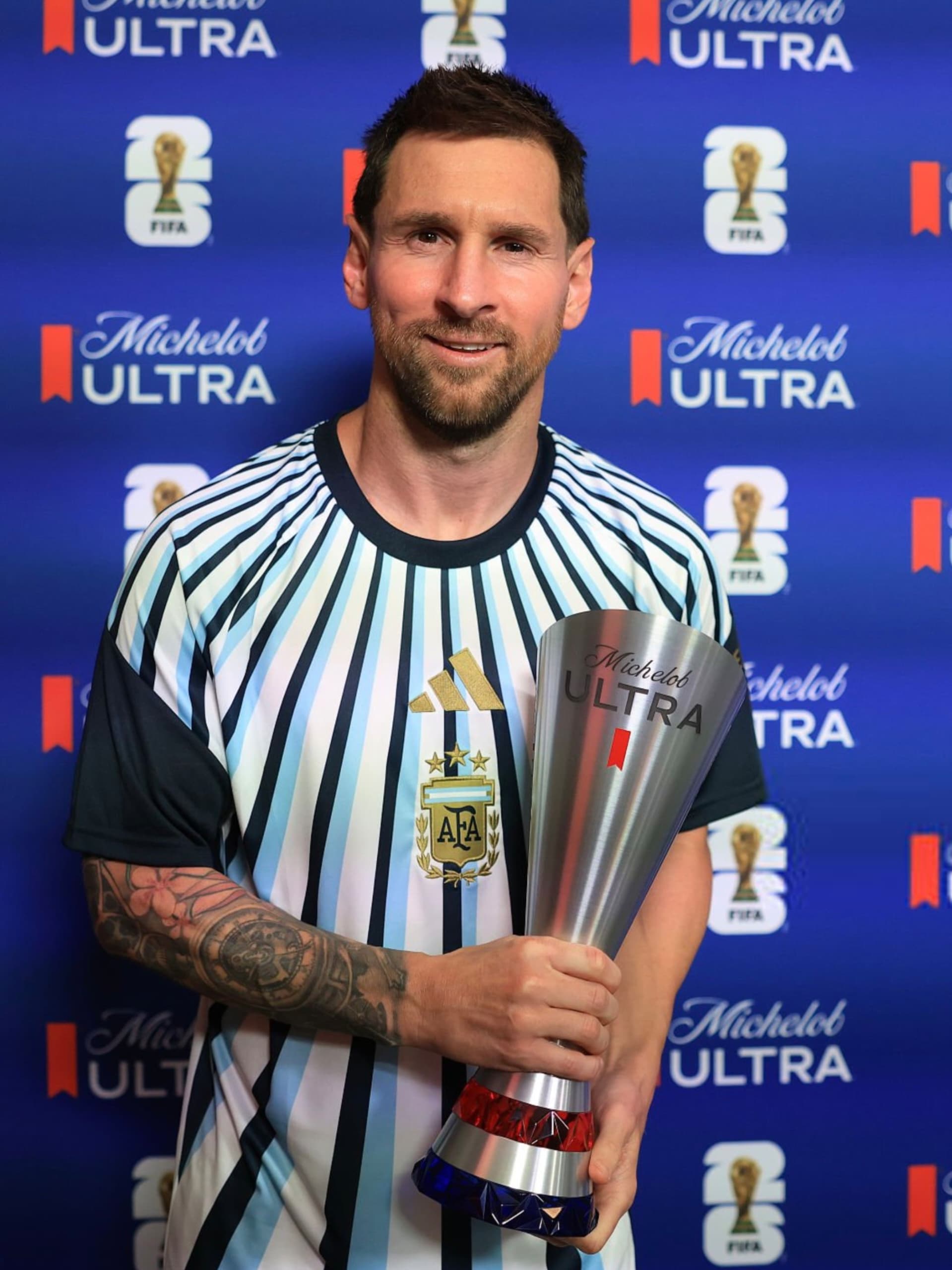 Messi makes World Cup history with hat-trick as Argentina cruise past Algeria 3-0 2 Messi makes World Cup history with hat-trick as Argentina cruise past Algeria 3-0