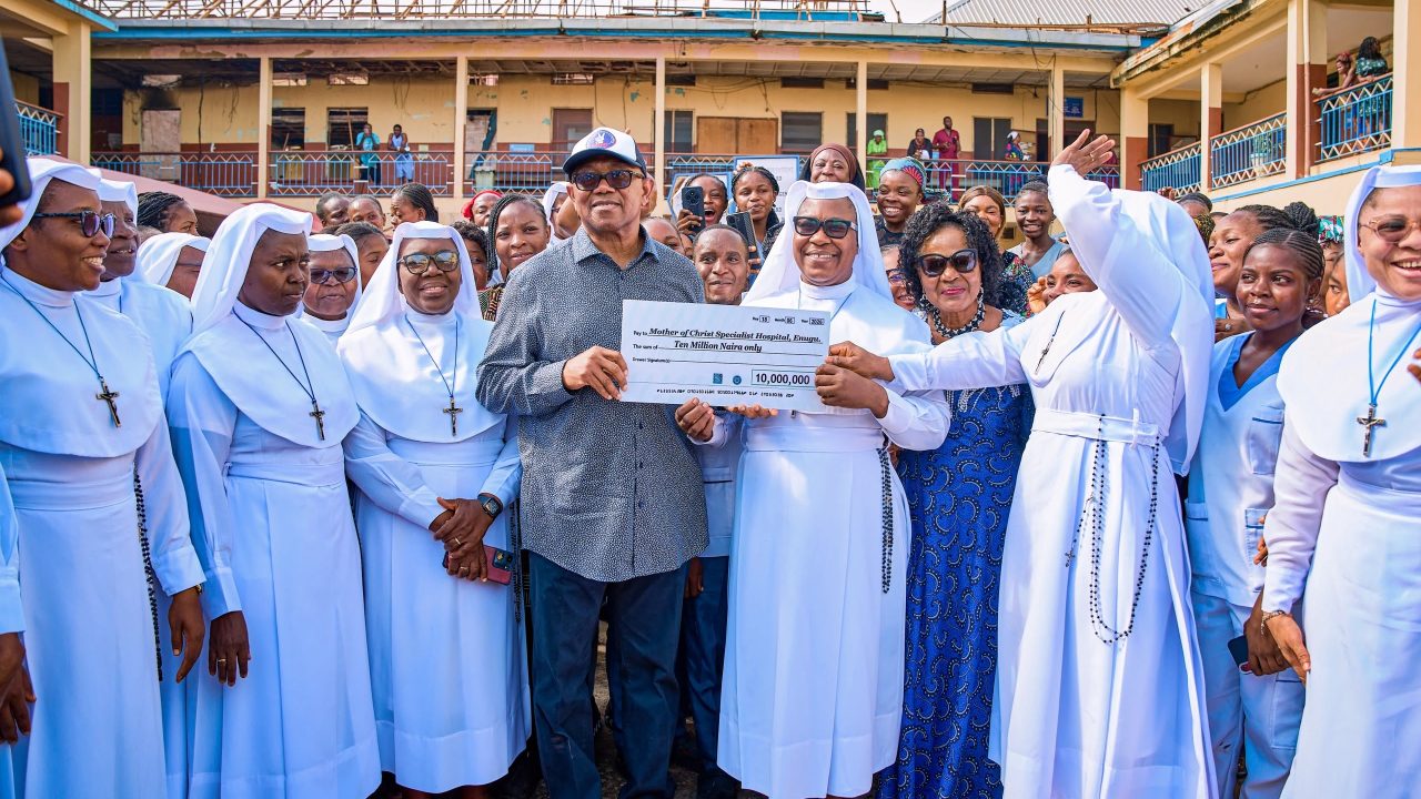 Obi visits fire-damaged Enugu hospital, donates ₦10m for renovation 3 Obi visits fire-damaged Enugu hospital, donates ₦10m for renovation