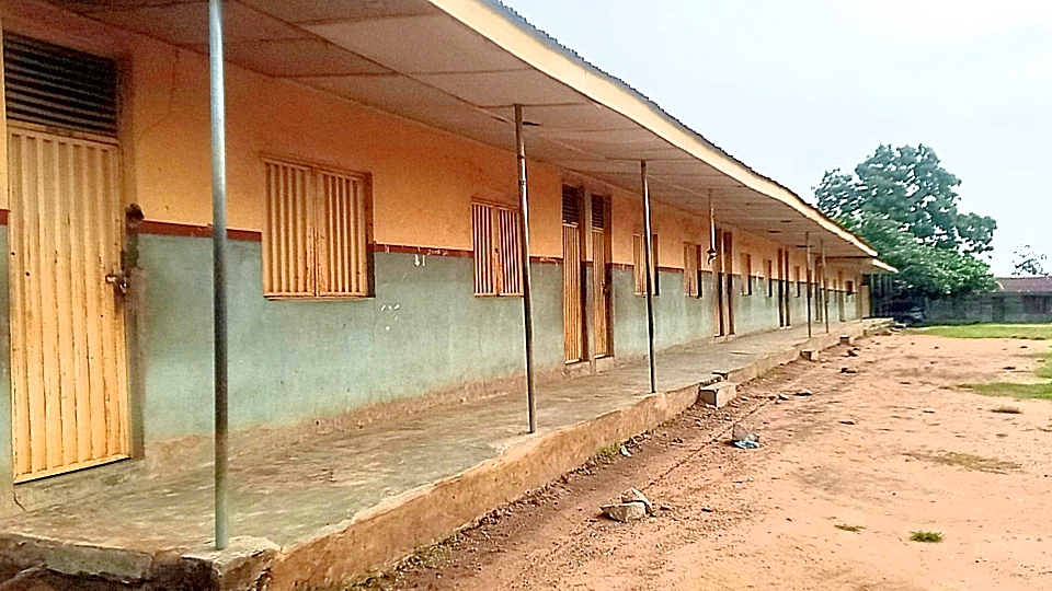 Ibadan protest erupts as NUT declares indefinite strike over abducted pupils, teachers 2 Oyo school shut down over kidnapping