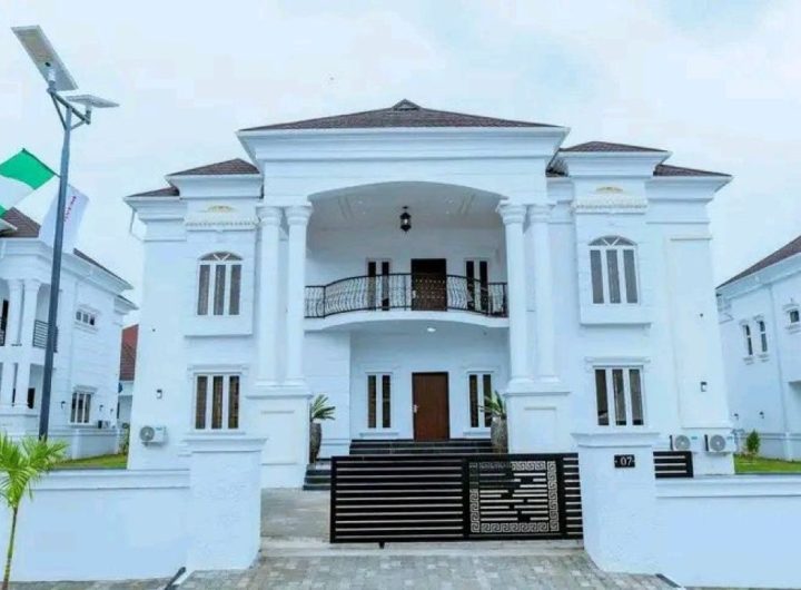 ADC to APC: ‘You are shameless’ for celebrating judges’ quarters, warns of threat to judicial independence 11 ADC to APC: ‘You are shameless’ for celebrating judges’ quarters, warns of threat to judicial independence