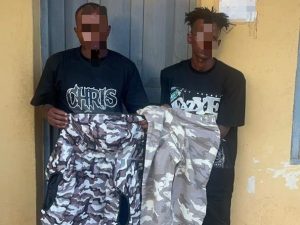 Ogun police arrest 2 suspects linked to Edo kidnapping, murder of hostages, recover camouflage 2 Ogun police arrest 2 suspects linked to Edo kidnapping, murder of hostages, recover camouflage