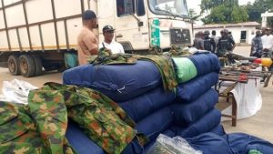 Lagos police intercept truck loaded with 47 sacks of military camouflage, arrest 4 suspects 4 Lagos police intercept truck loaded with 47 sacks of military camouflage, arrest 4 suspects