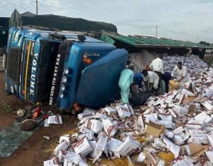 15 killed, 17 injured as trailer crashes on Ilorin-Jebba expressway 3 15 killed, 17 injured as trailer crashes on Ilorin-Jebba expressway