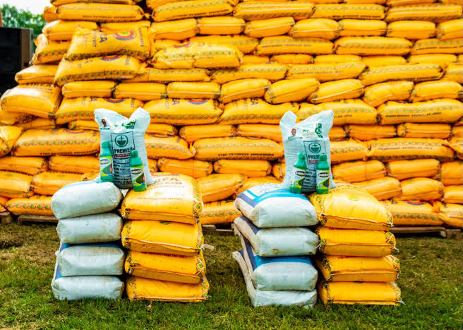 Taraba farmers demand probe as 8,000 bags of Tinubu fertiliser go missing 1 Taraba farmers demand probe as 8,000 bags of Tinubu fertiliser go missing