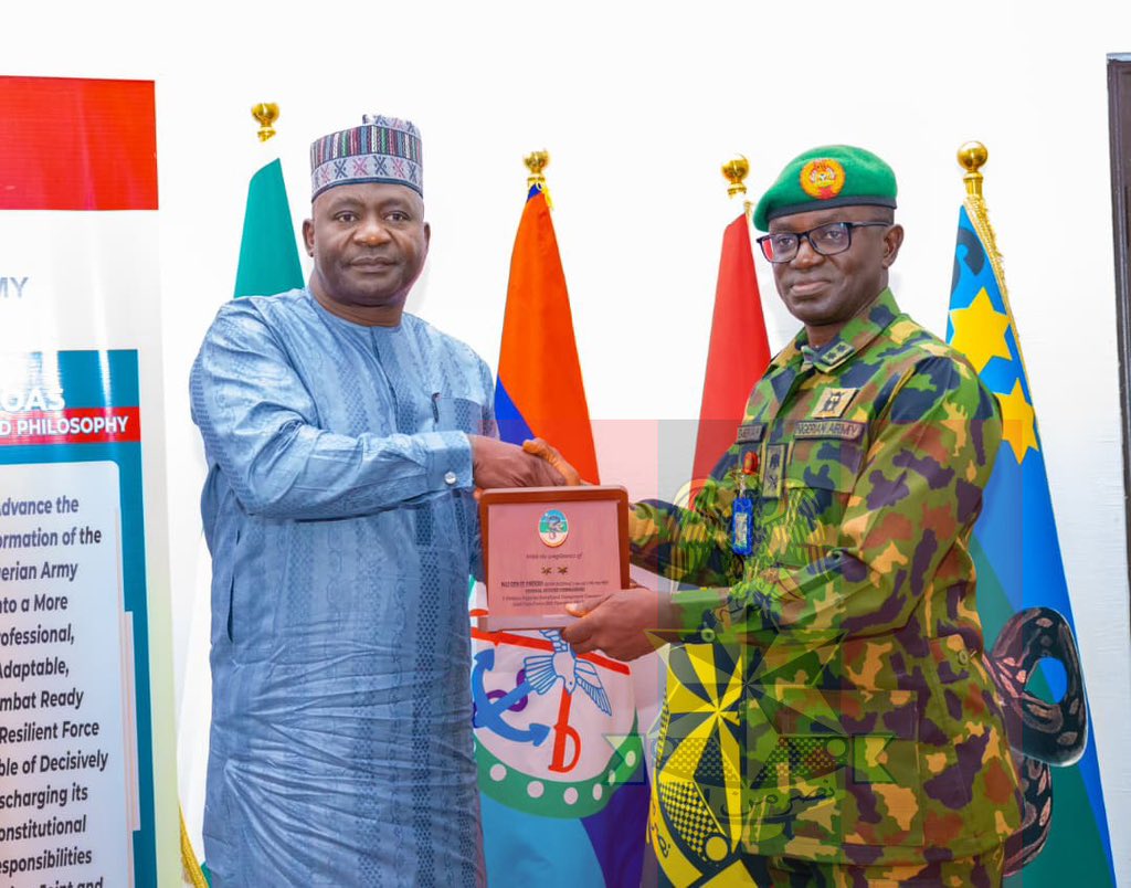 Defence Minister seeks stronger security-industry partnership to boost Nigeria's oil production 1 Defence Minister seeks stronger security-industry partnership to boost Nigeria's oil production