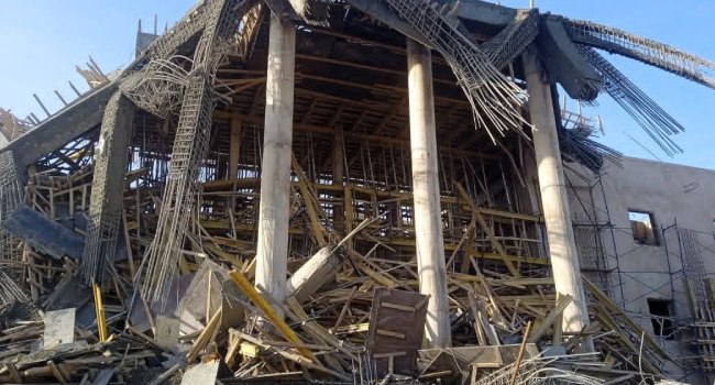 Canopy collapses at new Gombe Assembly complex, kills 1, injures 7 1 Canopy collapses at new Gombe Assembly complex, kills 1, injures