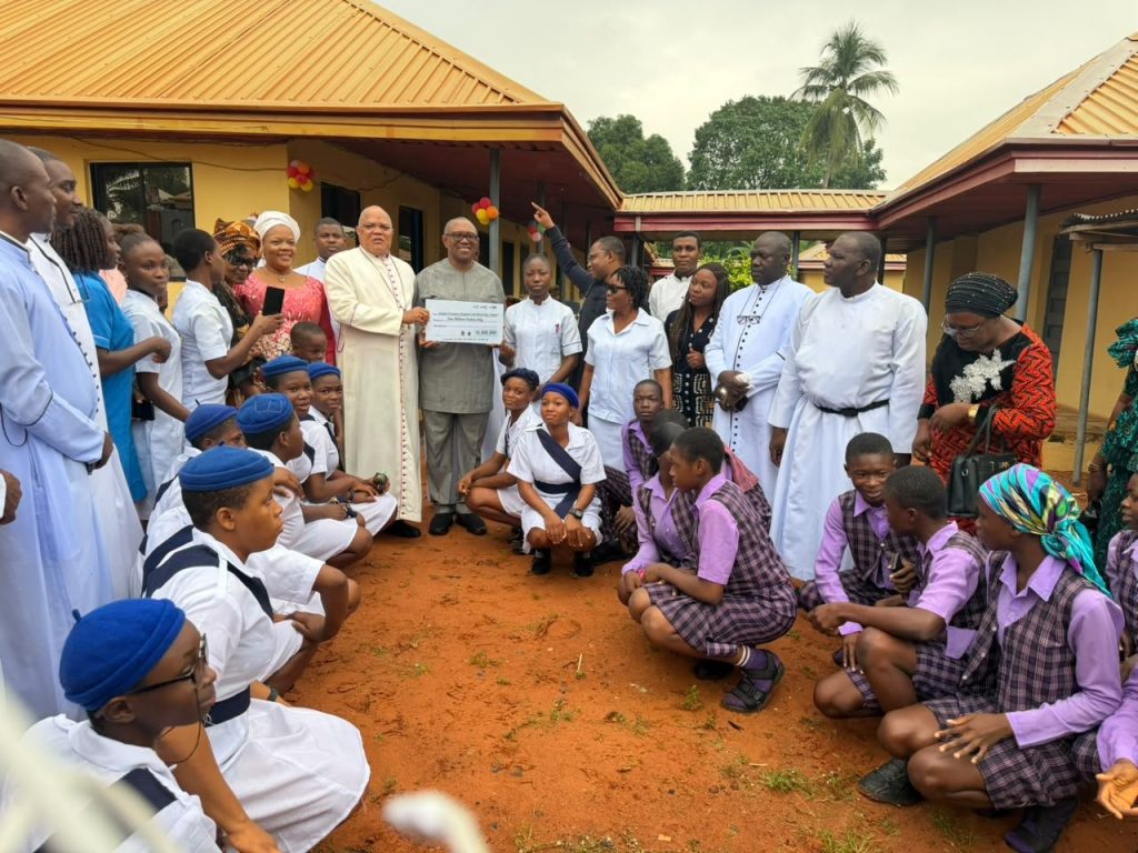 Obi marks 65th birthday with ₦10m hospital donation, calls for reflection, service to humanity 1 Peter obi marks 65th birthday in Anambra