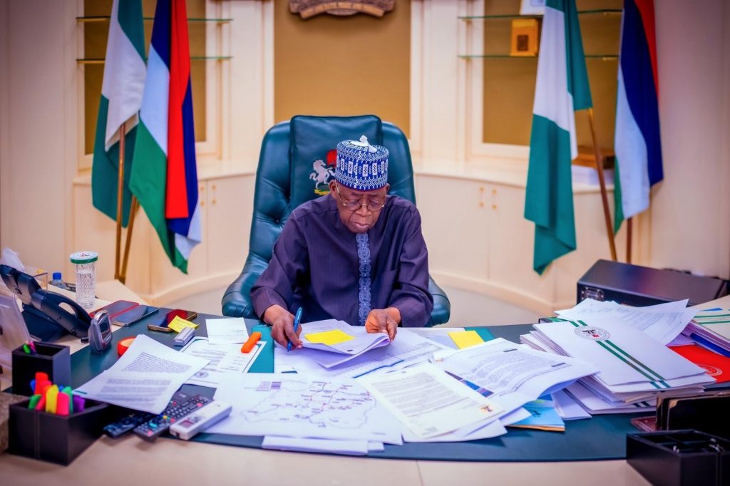 Tinubu signs executive order on virtual assets, establishes council to harmonize regulation of digital economy 1 Tinubu signs executive order on virtual assets, establishes council to harmonize regulation of digital economy
