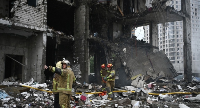 Russian missile strike kills 18 near Kyiv as Zelensky urges NATO for stronger air defences 1 Russian missile strike kills 18 near Kyiv as Zelensky urges NATO for stronger air defences