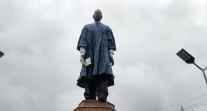 Soludo unveils Chinua Achebe statue in Ogidi, vows to raise more literary icons in Anambra 2 Soludo unveils Chinua Achebe statue in Ogidi,