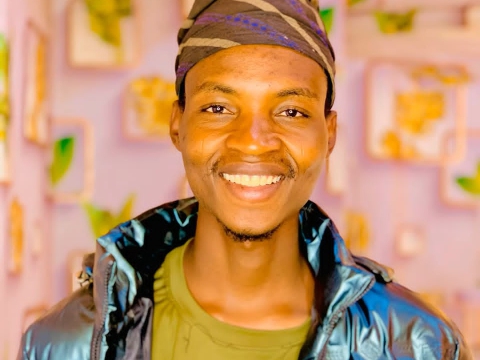 Borno herbal healer claims 'traditional medicine can treat HIV, cancer, diabetes', criticises orthodox doctors 1 Borno herbal healer claims 'traditional medicine can treat HIV, cancer, diiabetes'