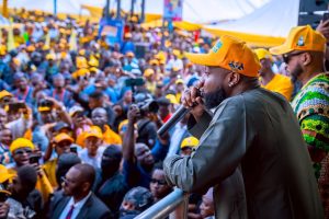 Davido: ‘Anybody supporting APC in Osun is an enemy of progress’ 21 Adeleke opens 10-span Oke Fia flyover, says ‘they tried to stop us, but we delivered’